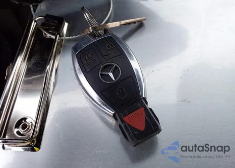 2005 Mercedes-Benz Sl 500 z USA, uszkodzony, nr VIN WDBSK75F95F086601